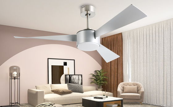 Éclairage de ventilateur de plafond argenté de 52 pouces avec télécommande